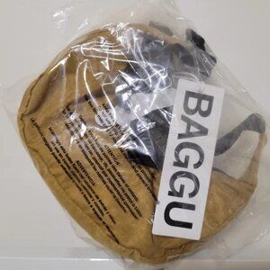 NWT Baggu Mini Crescent bag